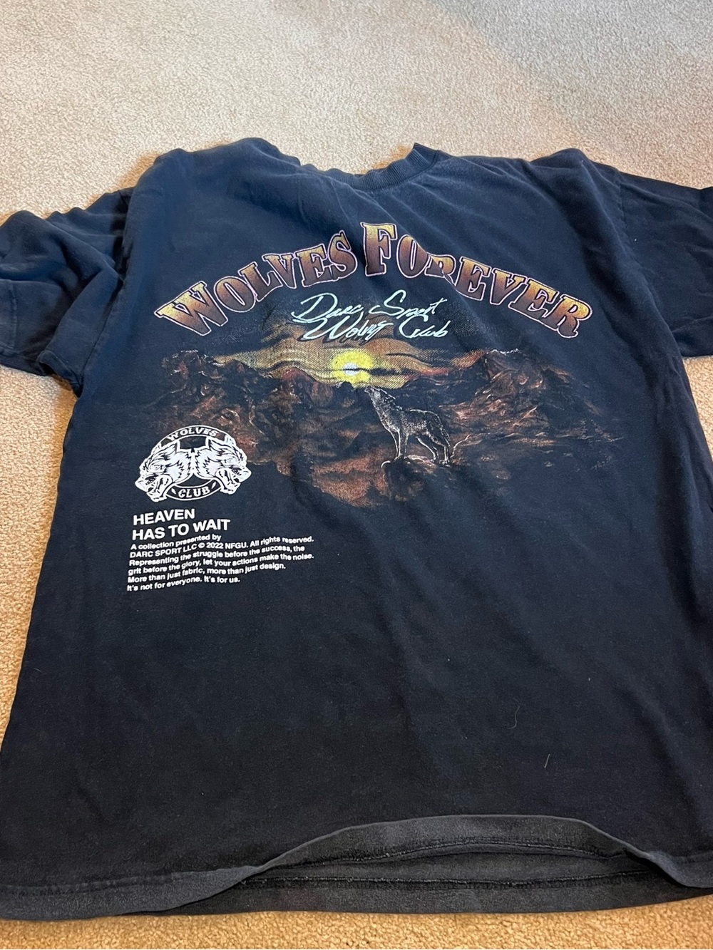 Darc sport Wolves Forever Graphic Tee - Black
